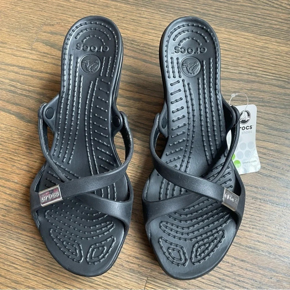 NWT Crocs Cyprus Slide Heels Strappy Sandals Black - Picture 2 of 14